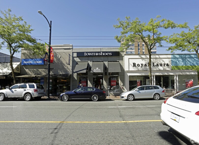 2171 W 41st Ave, Vancouver, BC à vendre - Photo du bâtiment - Image 3 de 9