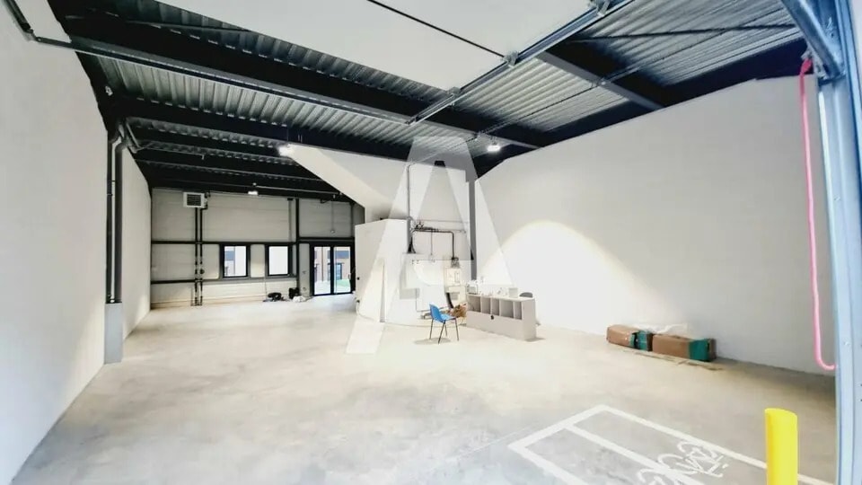 Flex in Fresnes for lease - Interior Photo - Image 3 of 4