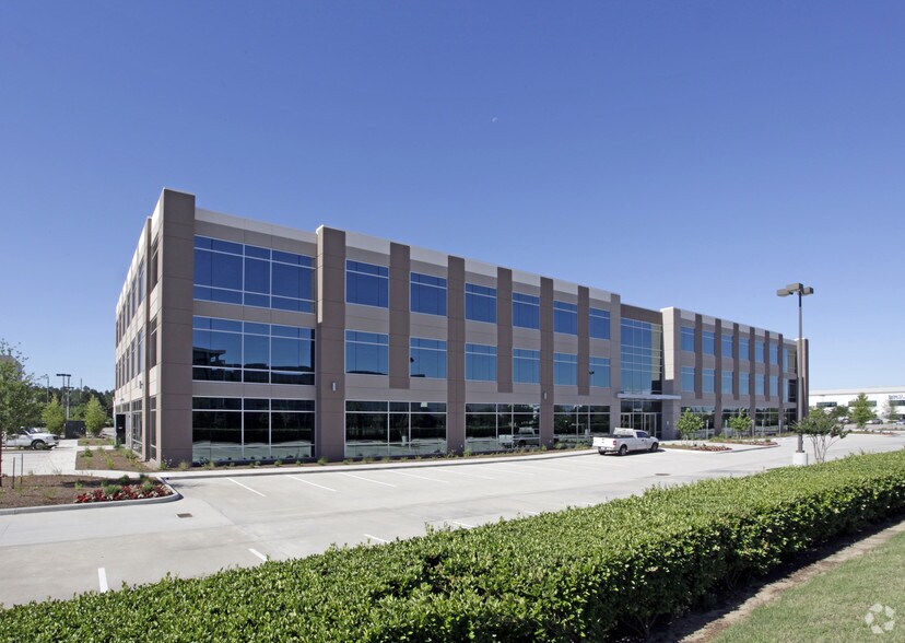 11025 Equity Dr, Houston, TX à louer - Photo du bâtiment - Image 3 de 6