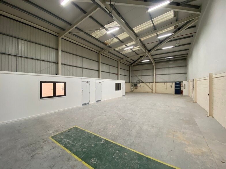 5-8 Handlemaker Rd, Frome for lease - Building Photo - Image 2 of 6