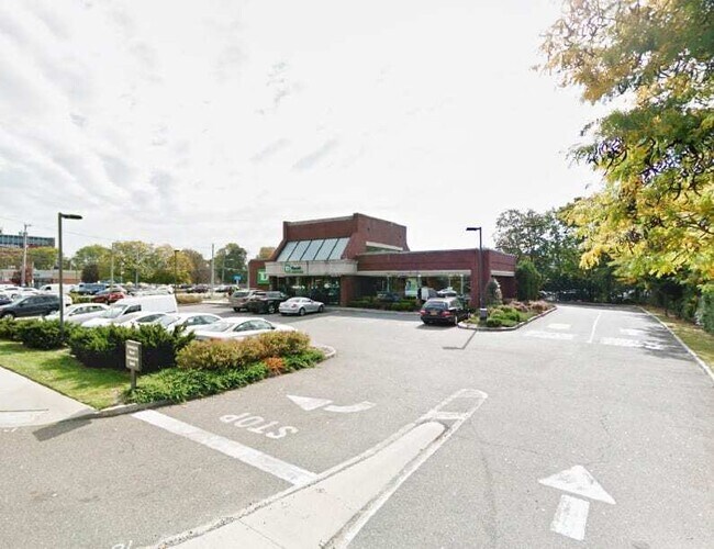 More details for 1600 Hempstead Tpke, East Meadow, NY - Retail for Lease