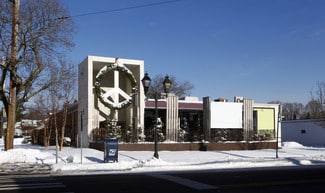 Plus de détails pour 300 E Main St, Riverhead, NY - Commerce de détail à louer