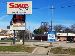 2200 E William St, Decatur, IL for lease Building Photo- Image 2 of 5