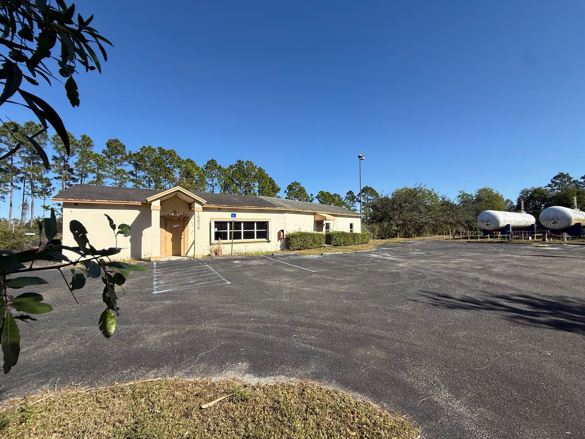 15895 Assembly Loop, Jupiter, FL for sale Primary Photo- Image 1 of 5