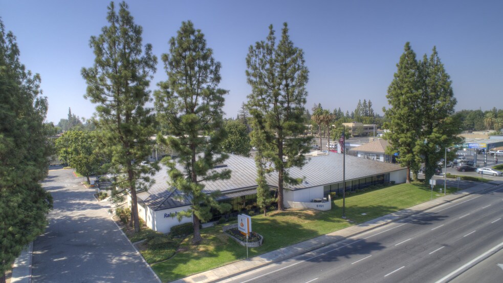 5151 Stockdale Hwy, Bakersfield, CA à vendre - Aérien - Image 3 de 15