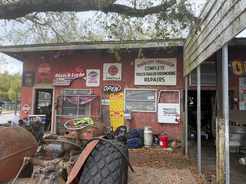 38208 River Rd, Dade City, FL à vendre - Photo du bâtiment - Image 2 de 9