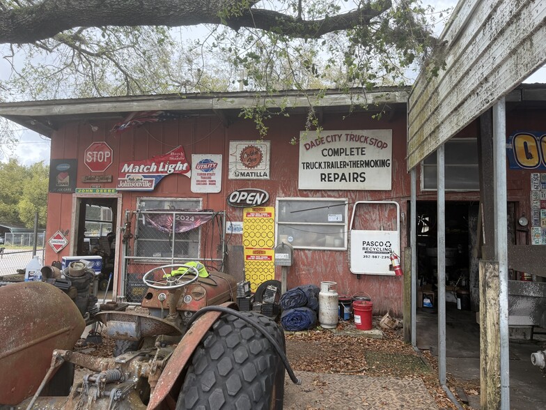 38208 River Rd, Dade City, FL à vendre - Photo du bâtiment - Image 2 de 9