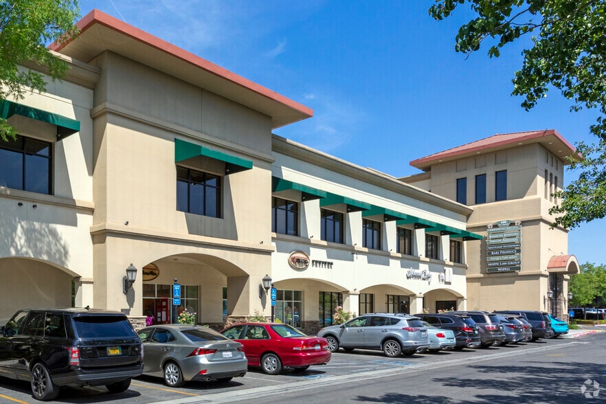 680 W Shaw Ave, Fresno, CA for lease - Building Photo - Image 3 of 6