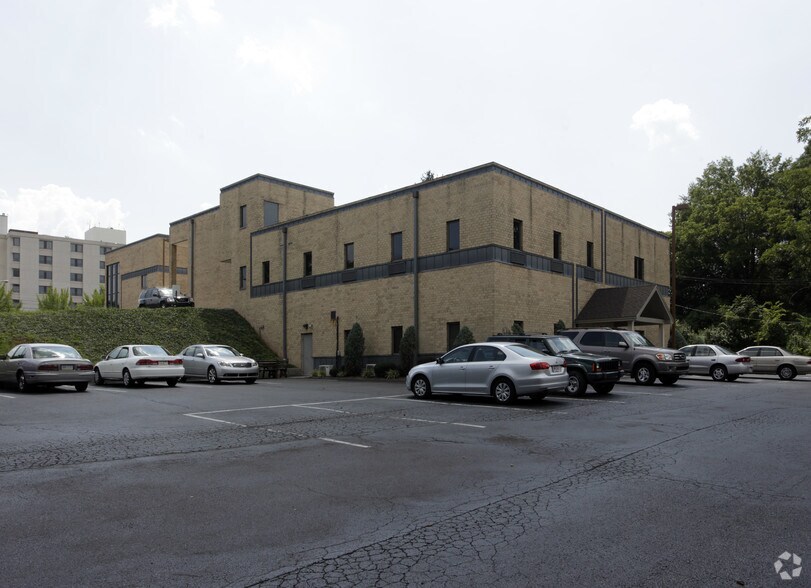 1603 E High St, Pottstown, PA for lease - Building Photo - Image 3 of 11