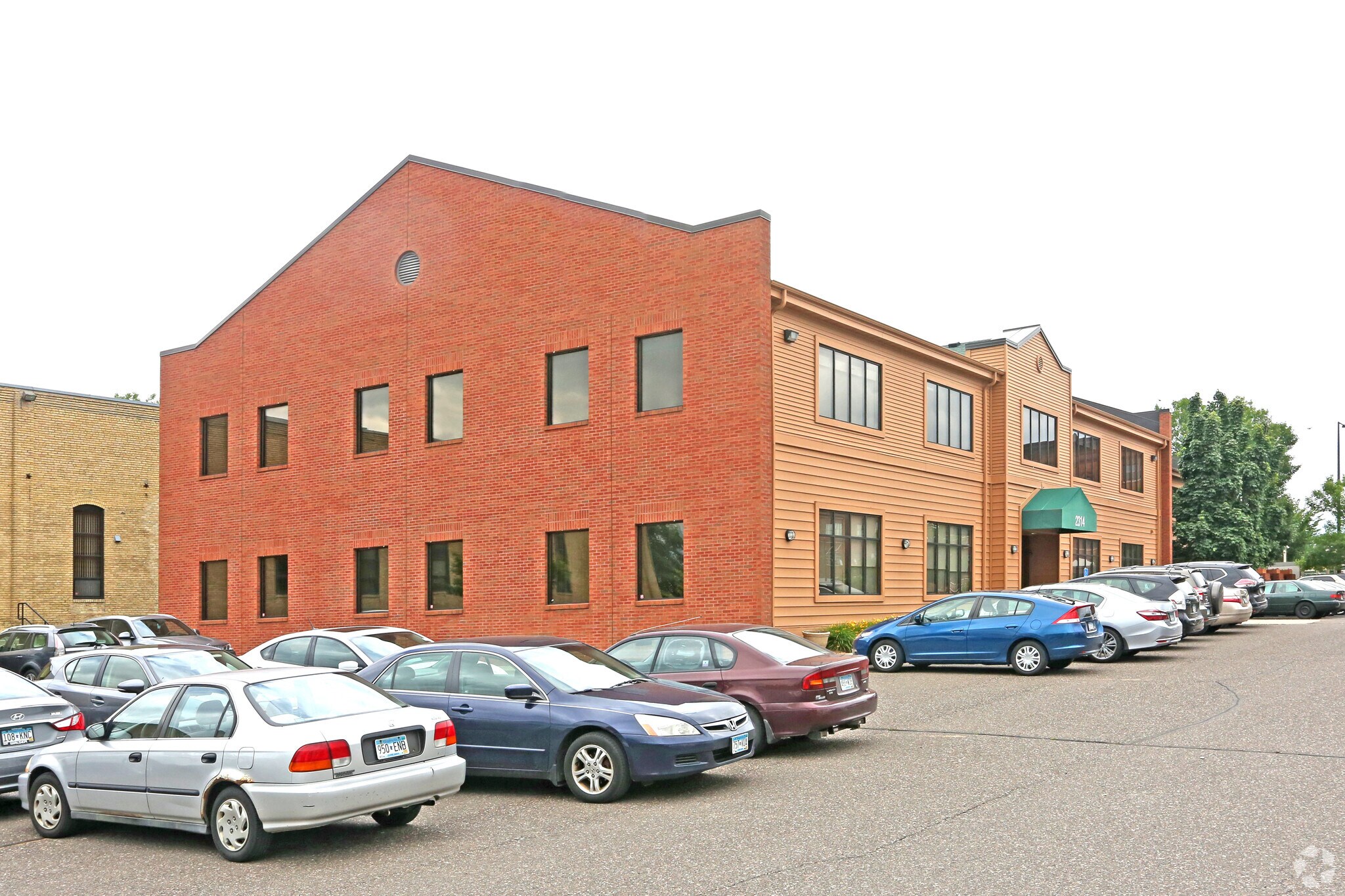 2314 University Ave W, Saint Paul, MN for lease Primary Photo- Image 1 of 8