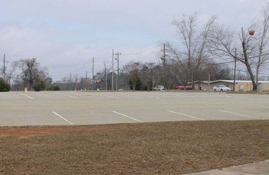 720 E Forsyth St, Americus, GA à louer - Photo du bâtiment - Image 2 de 21