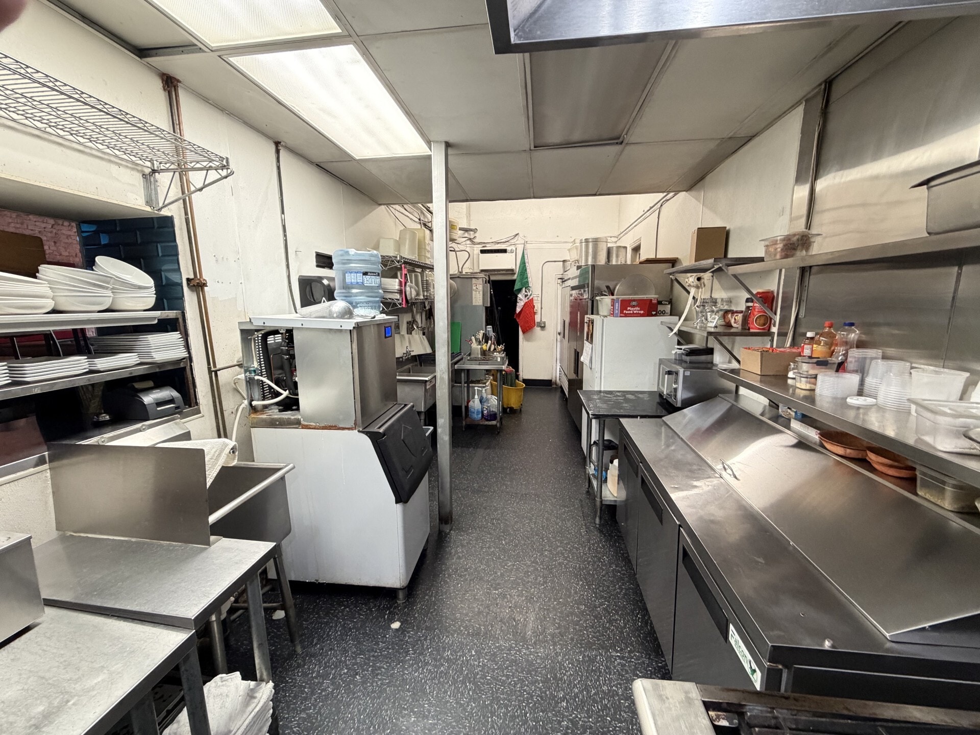 3601-3719 E Indian School Rd, Phoenix, AZ for lease Interior Photo- Image 1 of 8
