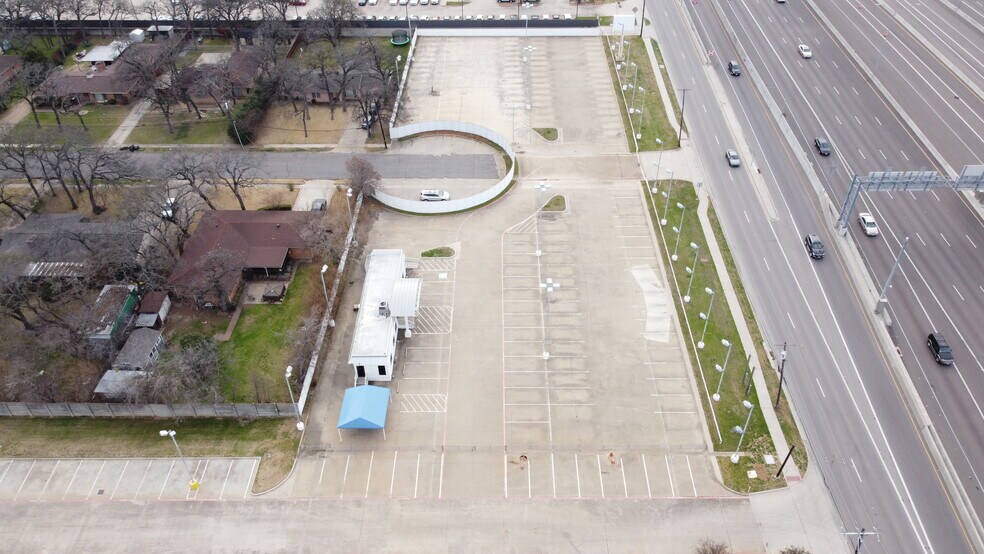 1700 E Airport Fwy, Irving, TX à vendre - Photo du bâtiment - Image 3 de 8