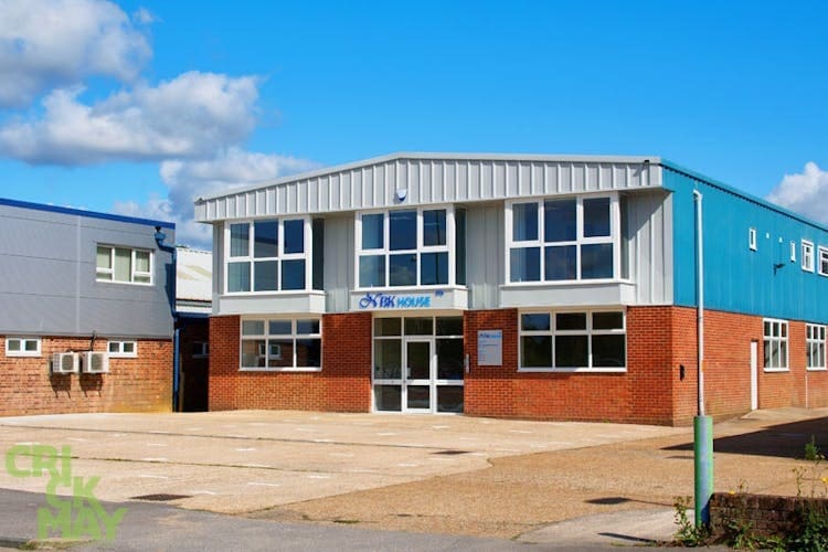 64a Victoria Rd, Burgess Hill à louer - Photo du bâtiment - Image 1 de 2
