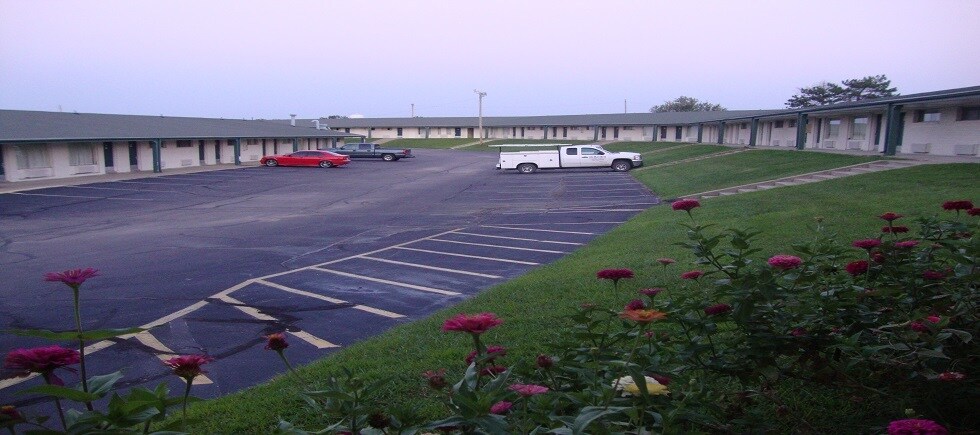 3810 SW Topeka Blvd, Topeka, KS à vendre - Photo du bâtiment - Image 2 de 4