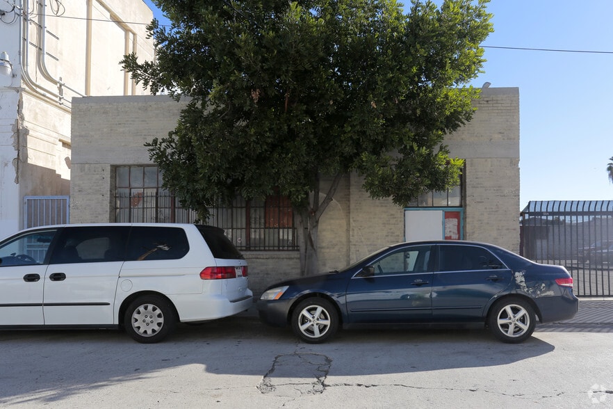 4740 Everett Ave, Vernon, CA for sale - Building Photo - Image 2 of 5