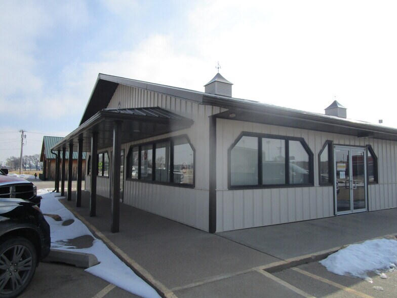 2006 E Schulman Ave, Garden City, KS à louer - Photo du bâtiment - Image 2 de 19