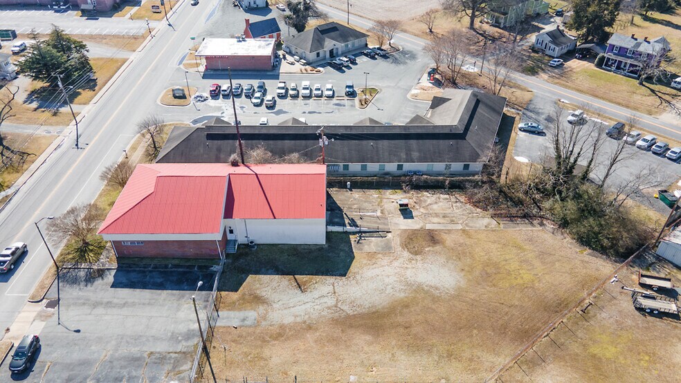 493 Main St, Warsaw, VA à vendre - Photo du bâtiment - Image 3 de 46