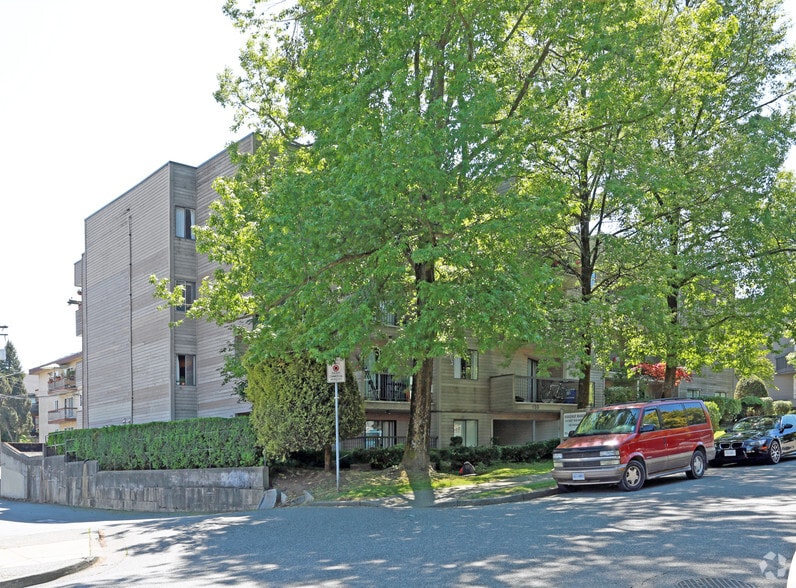 150 E 14th Ave, Vancouver, BC for sale - Building Photo - Image 3 of 6