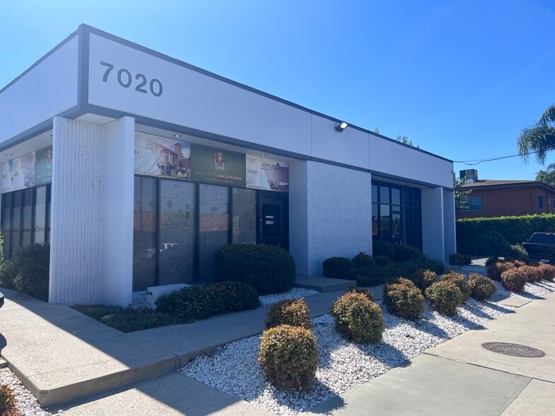 7020 Hayvenhurst Ave, Van Nuys, CA à louer - Photo du bâtiment - Image 1 de 3