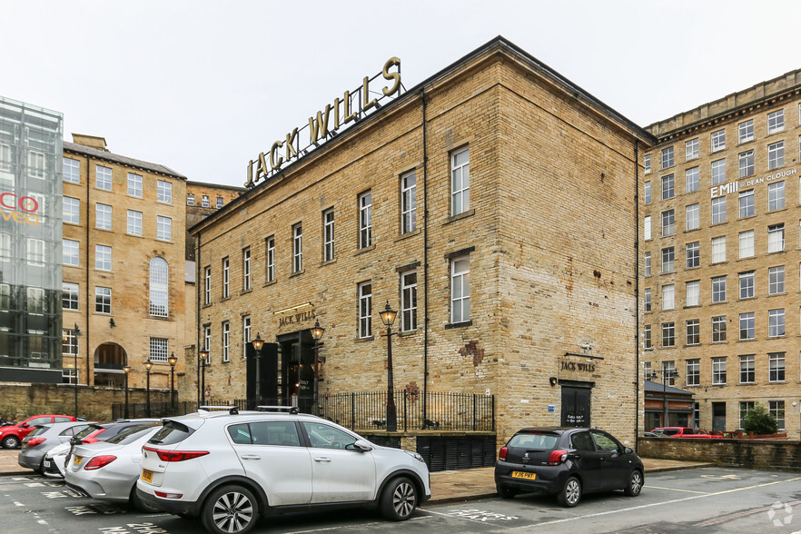 Crossley Mill, Halifax for lease - Primary Photo - Image 2 of 2