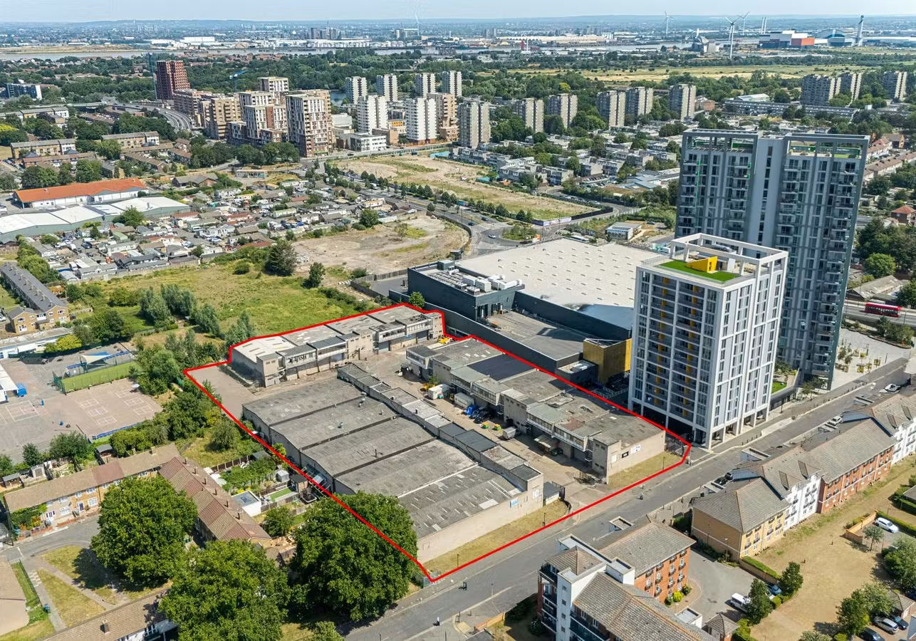 14 Felixstowe Rd, London for lease Building Photo- Image 1 of 5