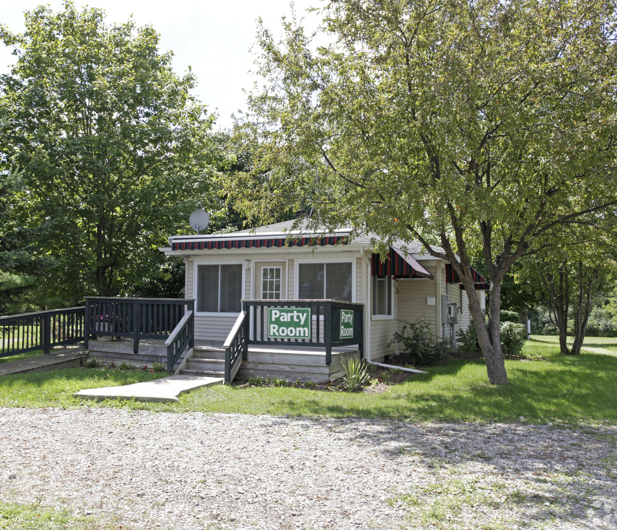 4309 Highland Rd, Waterford, MI à vendre Photo principale- Image 1 de 3