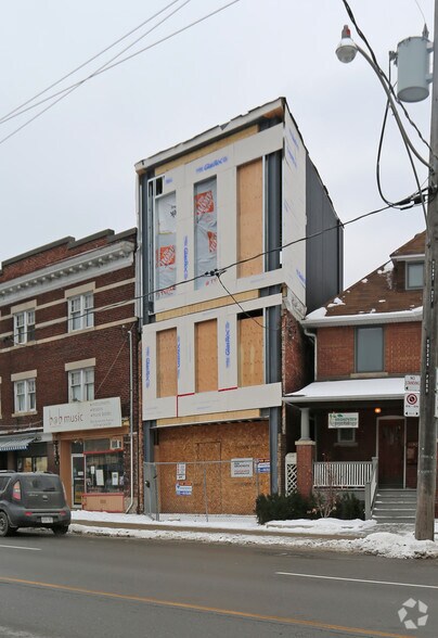 891 Broadview Ave, Toronto, ON à vendre - Photo principale - Image 1 de 1