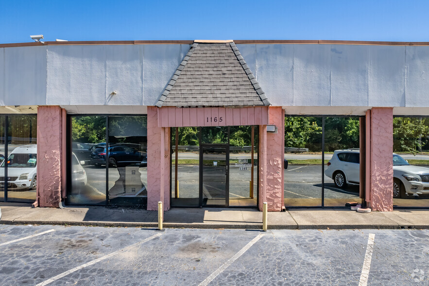 1129-1199 Willingham Dr, East Point, GA for lease - Building Photo - Image 2 of 15