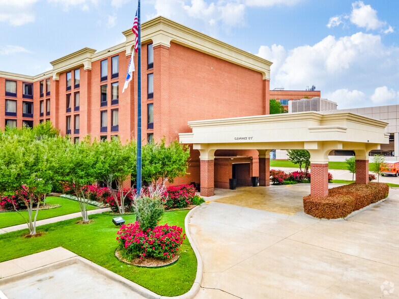 4901 Old Shepard Pl, Plano, TX à vendre - Photo du bâtiment - Image 3 de 4