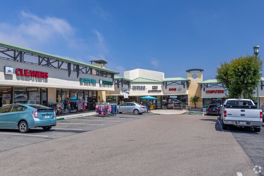 362-398 N El Camino Real, Encinitas, CA à louer - Photo du bâtiment - Image 3 de 8