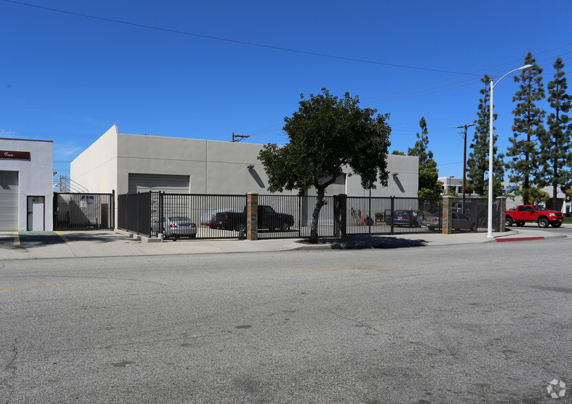 7626 Somerset Blvd, Paramount, CA for sale - Primary Photo - Image 1 of 1