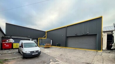 Gorsey Ln, Birmingham à louer Photo du bâtiment- Image 1 de 3