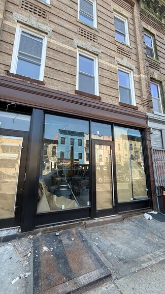Plus de détails pour 176 Utica Ave, Brooklyn, NY - Commerce de détail à louer