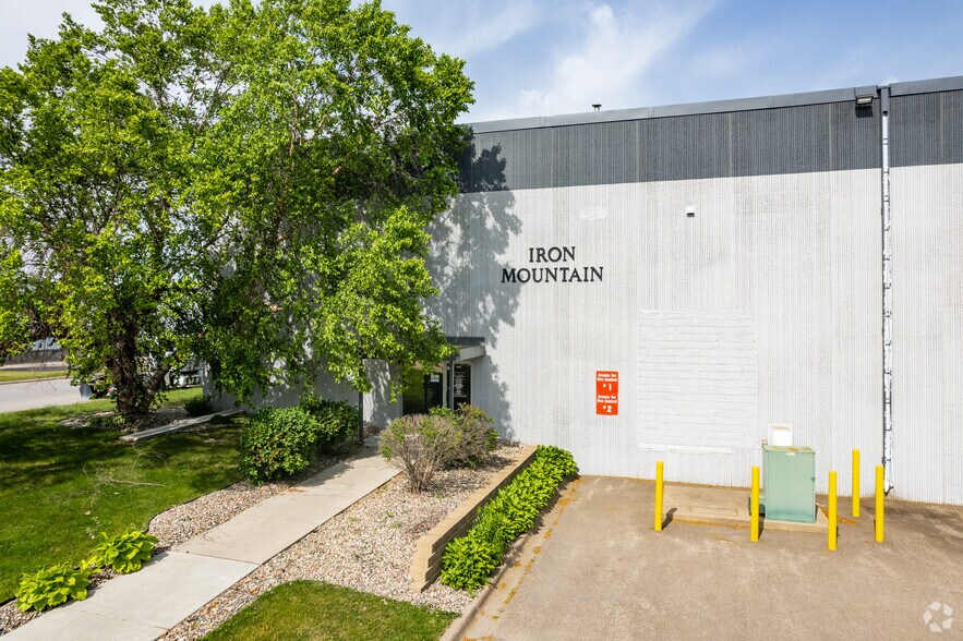 2075-2085 Ellis Ave, Saint Paul, MN à louer - Photo du bâtiment - Image 2 de 5