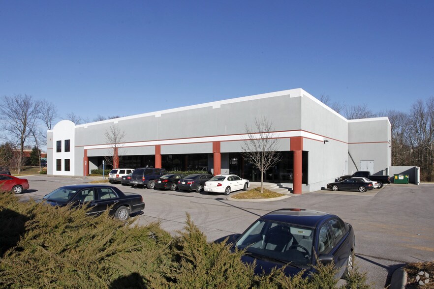 210 Gothic Ct, Franklin, TN à vendre - Photo du bâtiment - Image 3 de 4