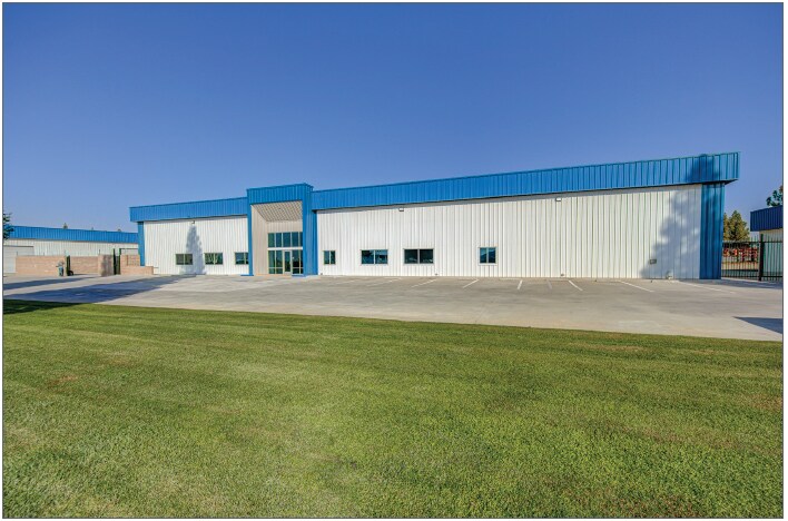 2756 Unicorn Rd, Bakersfield, CA for sale - Building Photo - Image 2 of 9