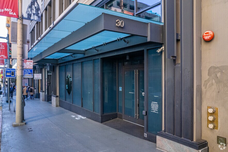 30 3rd St, San Francisco, CA à louer - Photo du bâtiment - Image 3 de 4