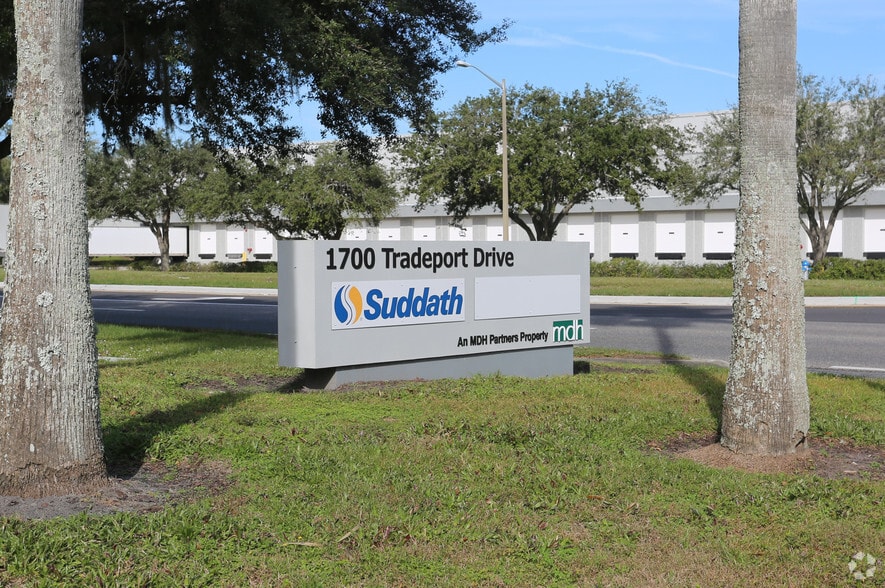 1700 Tradeport Dr, Orlando, FL à louer - Photo du bâtiment - Image 2 de 7