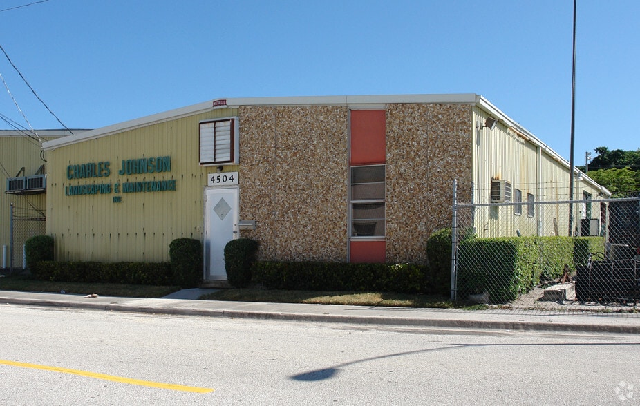 4504 Georgia Ave, West Palm Beach, FL à louer - Photo du bâtiment - Image 2 de 15