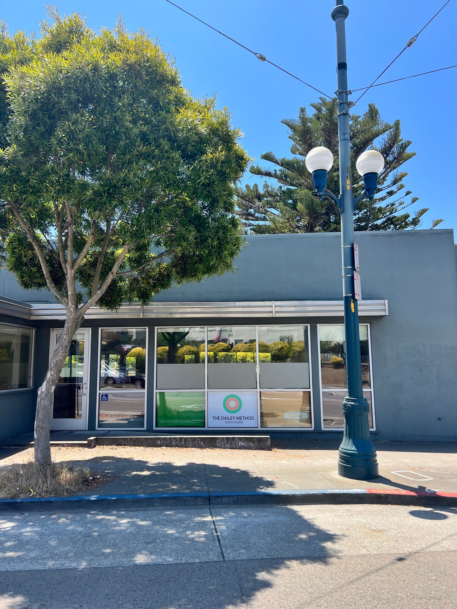 2301 Ocean Ave, San Francisco, CA à vendre Photo du bâtiment- Image 1 de 1