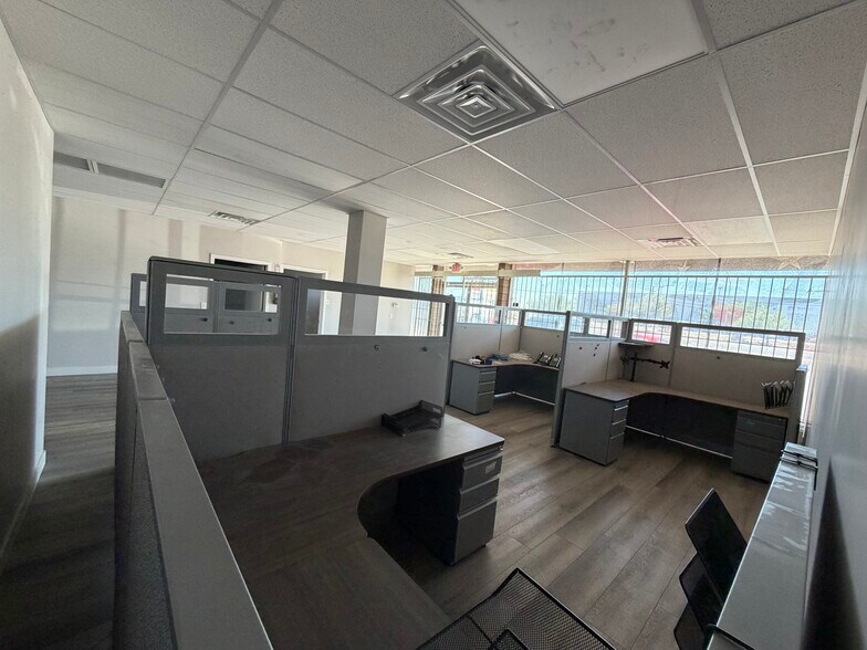 3475 Boulder Hwy, Las Vegas, NV à louer - Photo du bâtiment - Image 2 de 22