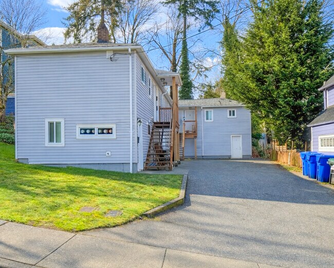 Plus de détails pour 31 Robarts St, Nanaimo, BC - Multi-résidentiel à vendre