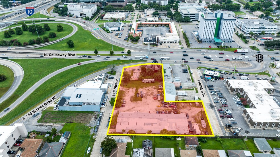 2312 N Causeway Blvd, Metairie, LA à louer - Photo du bâtiment - Image 2 de 7
