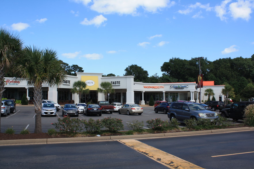 1554-1560 Laskin Rd, Virginia Beach, VA for lease - Building Photo - Image 3 of 6