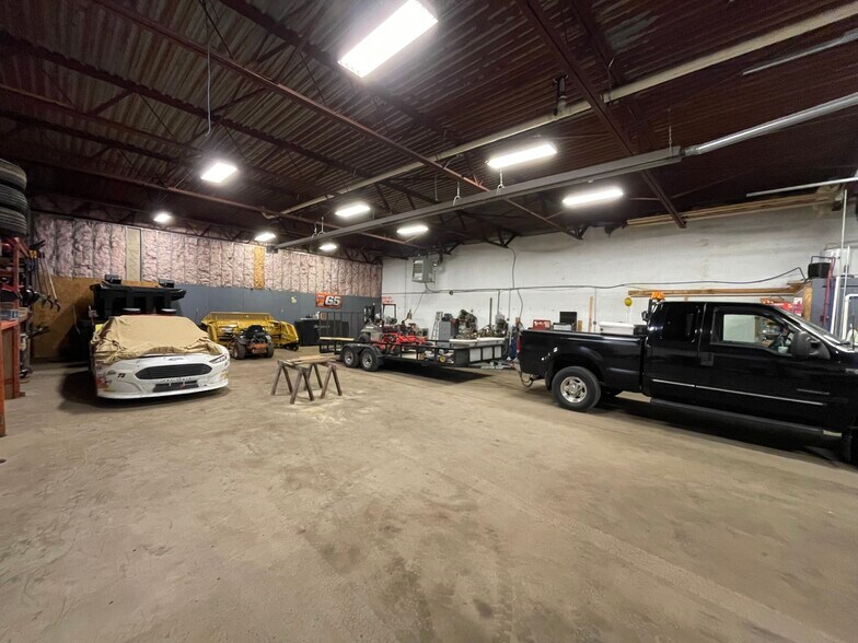 1520 Military Rd, Tonawanda, NY à vendre - Photo intérieure - Image 2 de 5