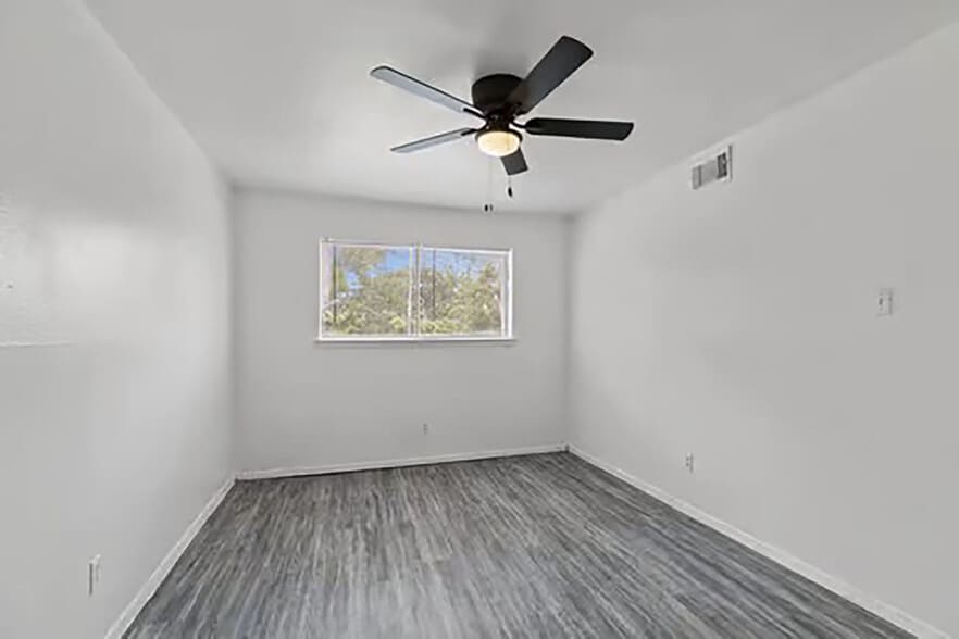 6821 Fairway Dr, Houston, TX à vendre - Photo du bâtiment - Image 2 de 5