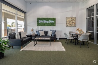 2020 W Pensacola St, Tallahassee, FL à louer Photo intérieure- Image 2 de 10