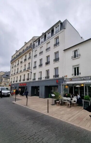 Local d'activités dans Vincennes à vendre - Photo du bâtiment - Image 2 de 15