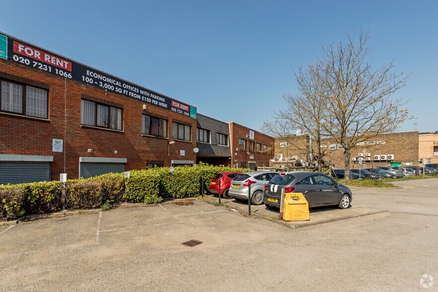 480-500 Larkshall Rd, Londres à vendre - Photo du bâtiment - Image 3 de 15